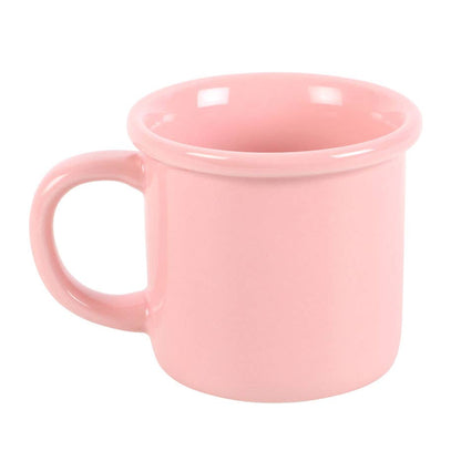 Tasse de Noël au lait d'épice rose